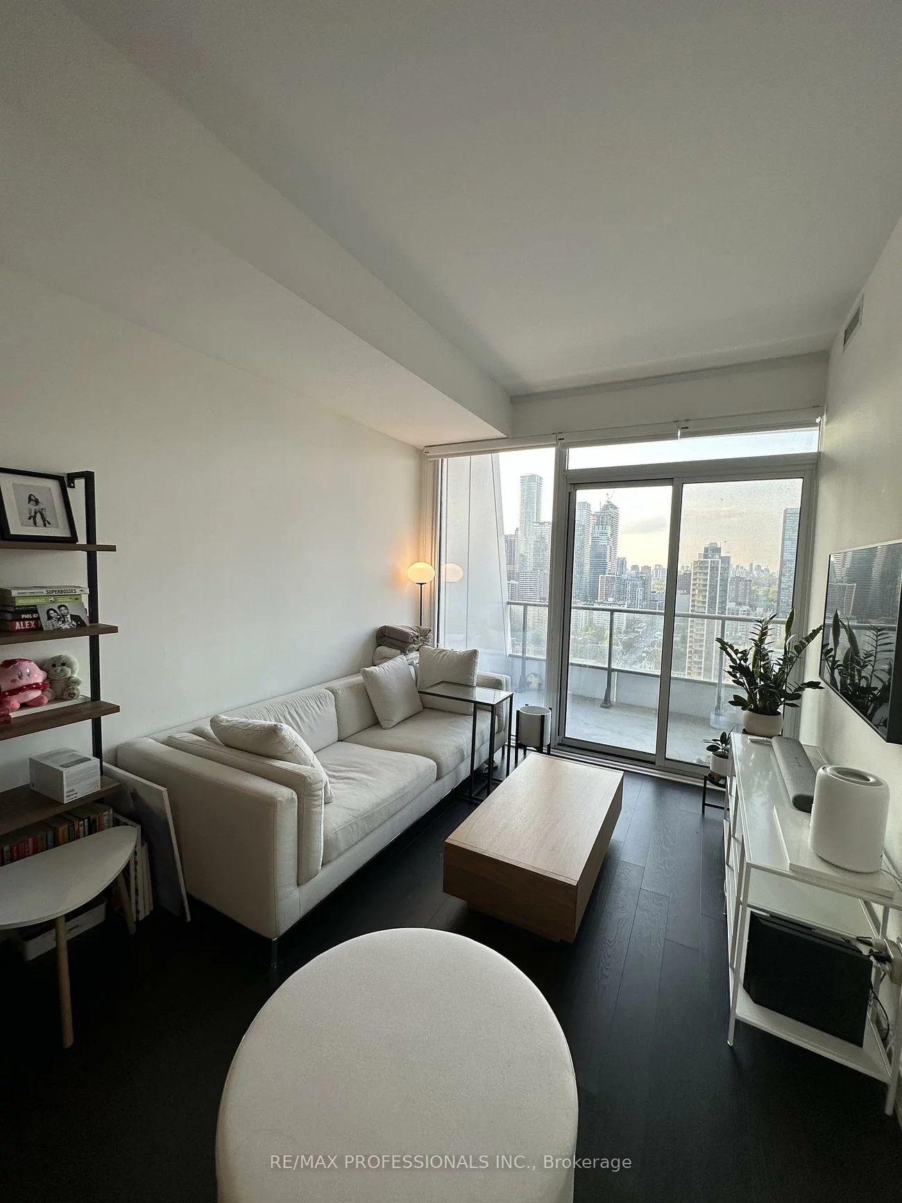 85, Wood, Church-Yonge Corridor, Toronto