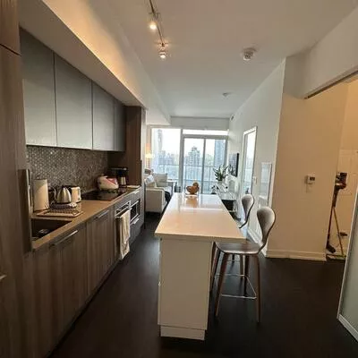 85, Wood, Church-Yonge Corridor, Toronto