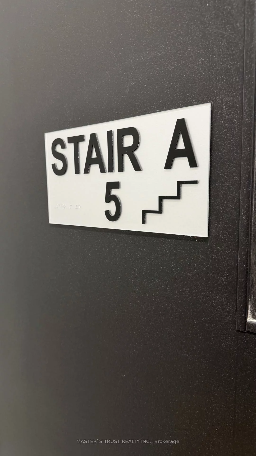 29, Green Trail, Bayview Village, Toronto