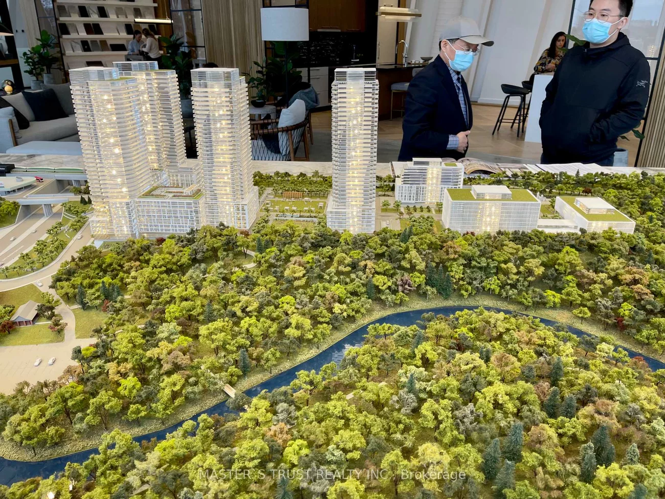 29, Green Trail, Bayview Village, Toronto