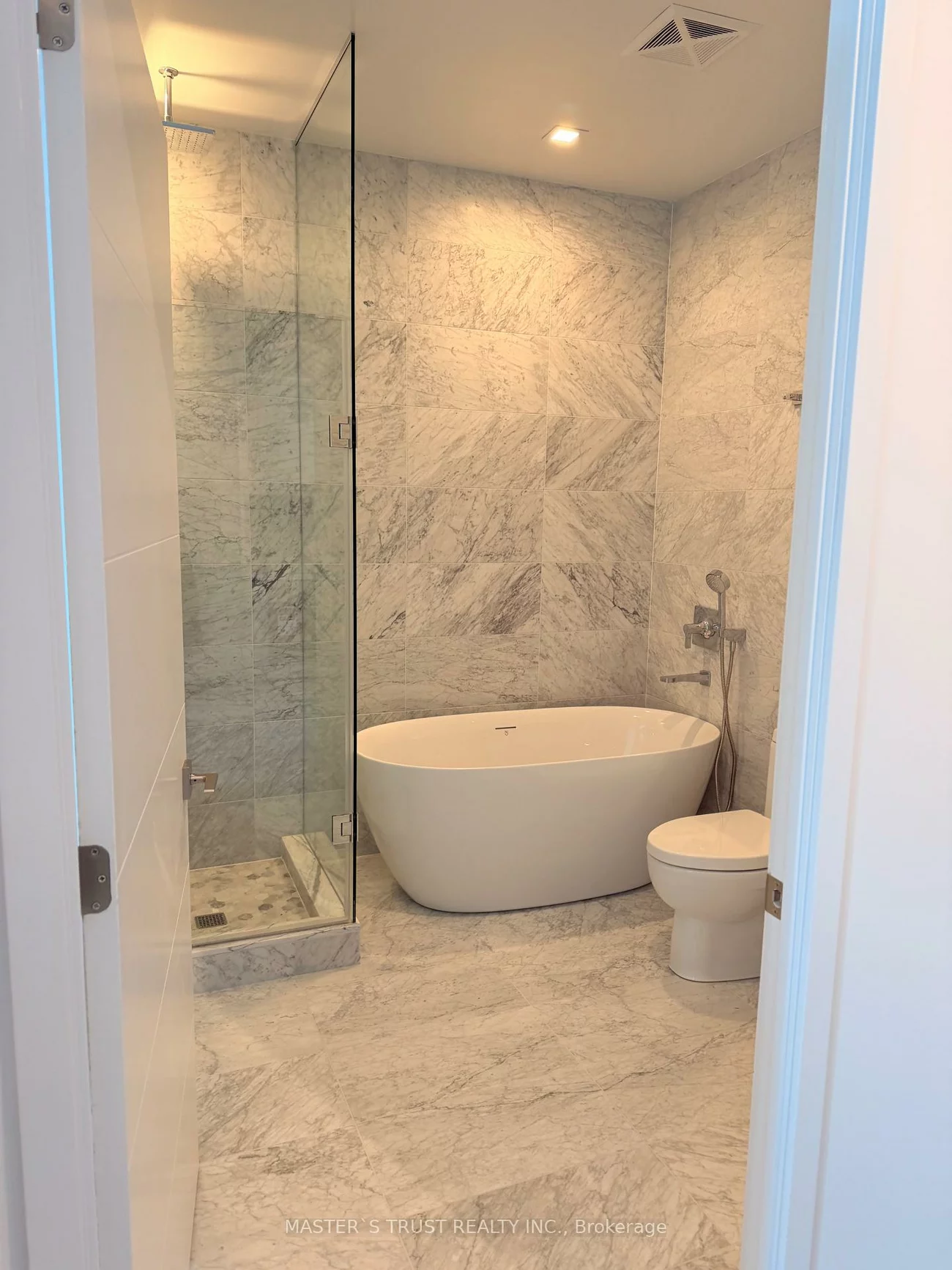 29, Green Trail, Bayview Village, Toronto