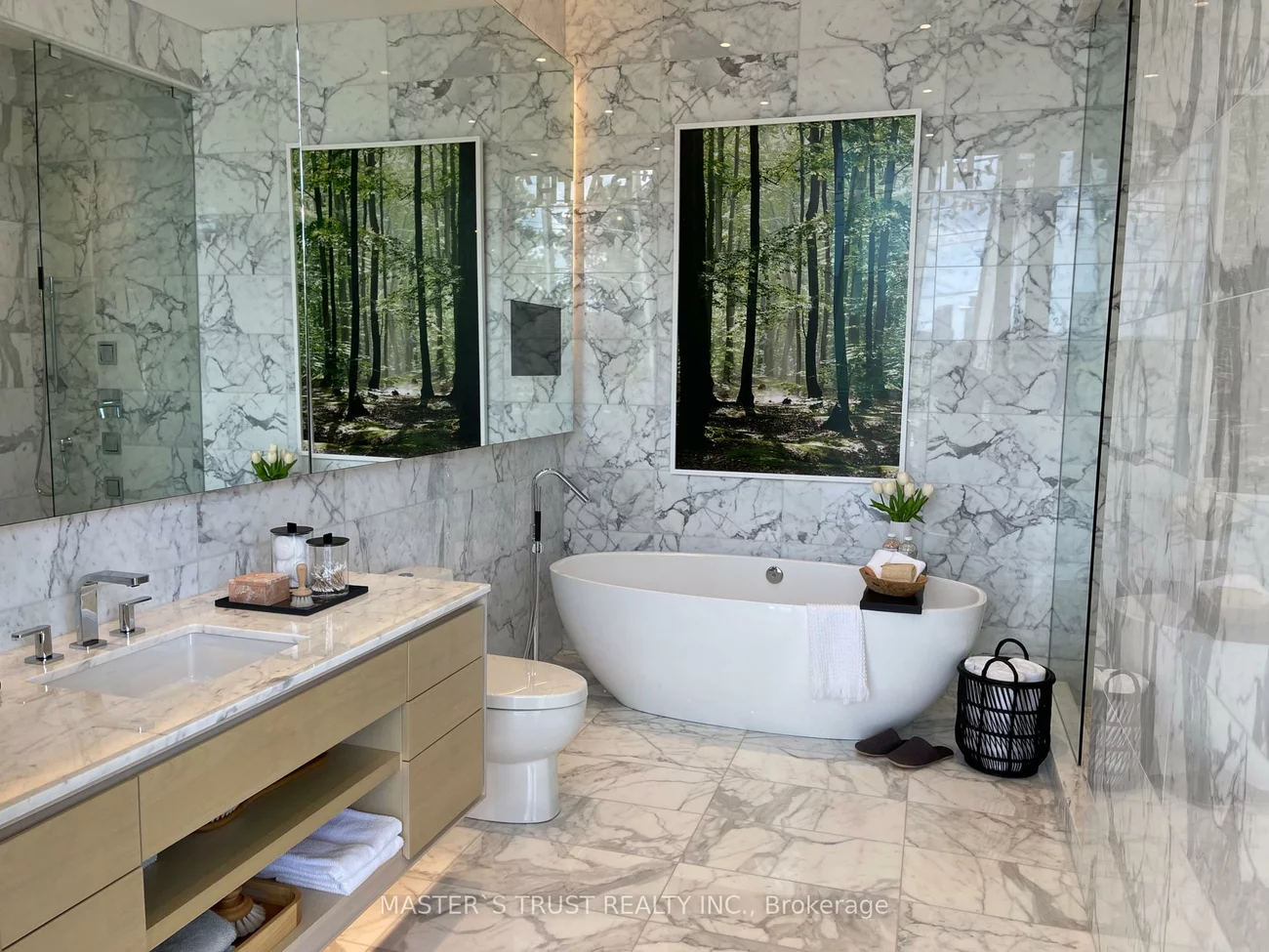 29, Green Trail, Bayview Village, Toronto