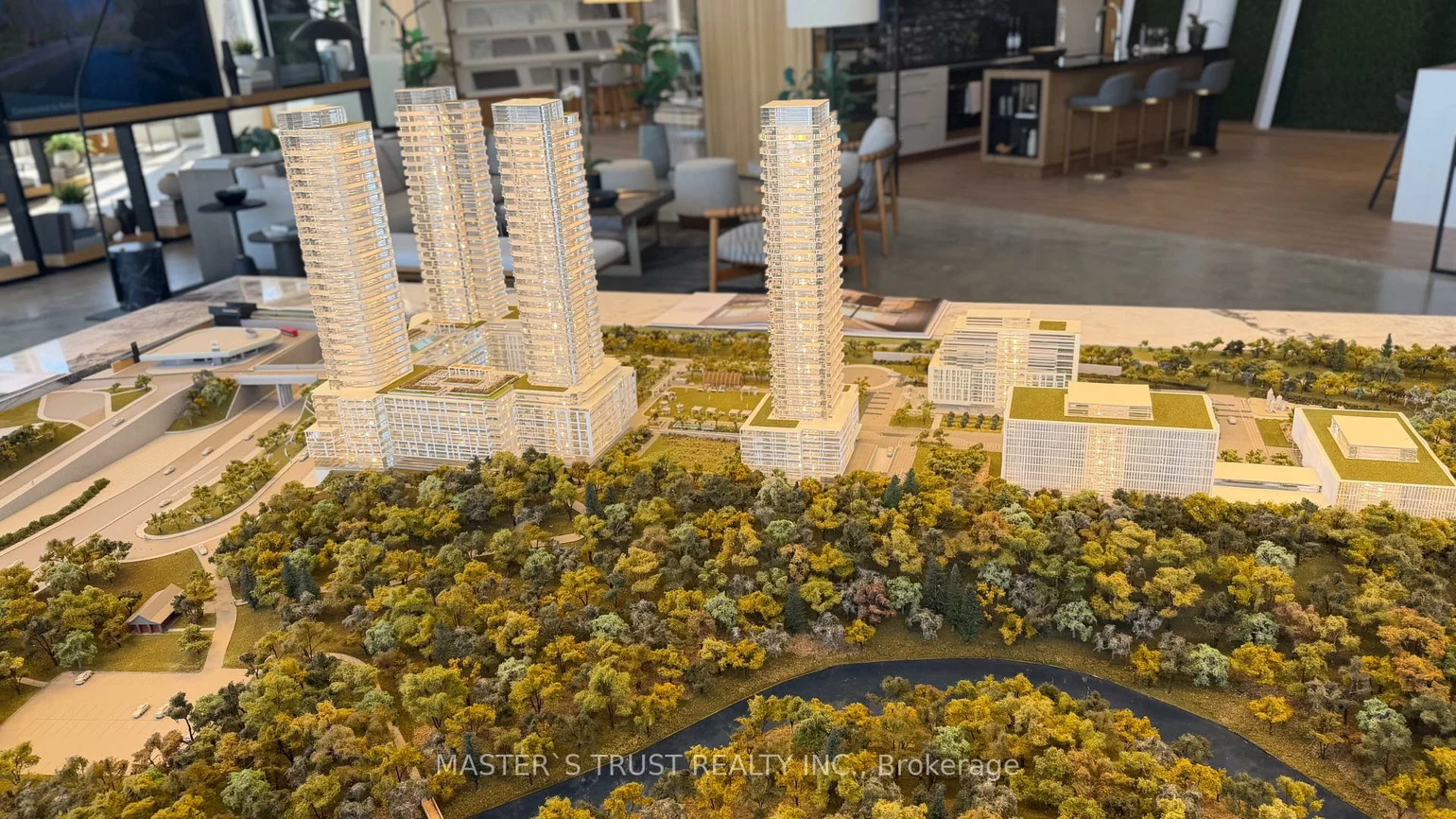 29, Green Trail, Bayview Village, Toronto