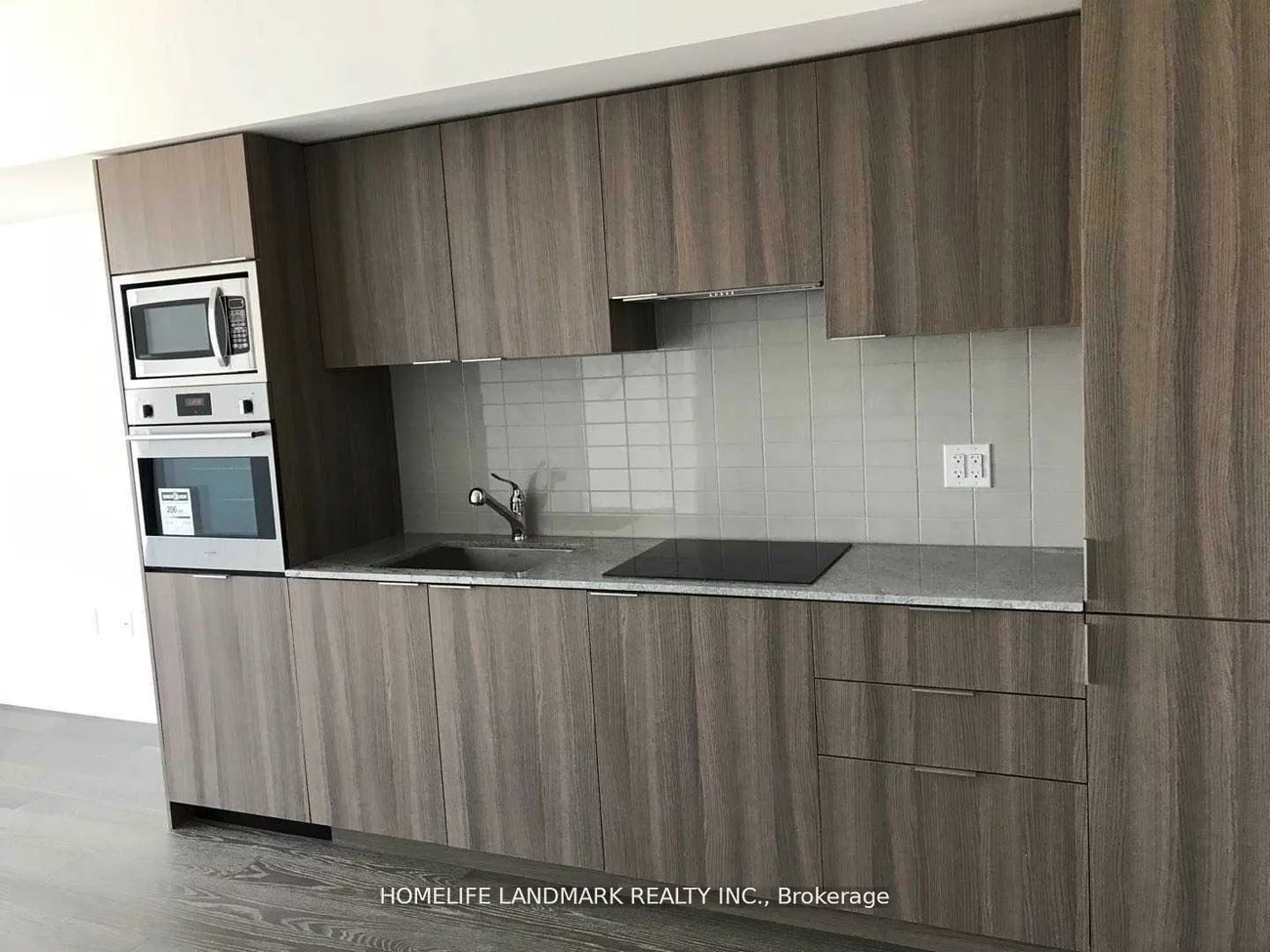 11, Wellesley, Bay Street Corridor, Toronto