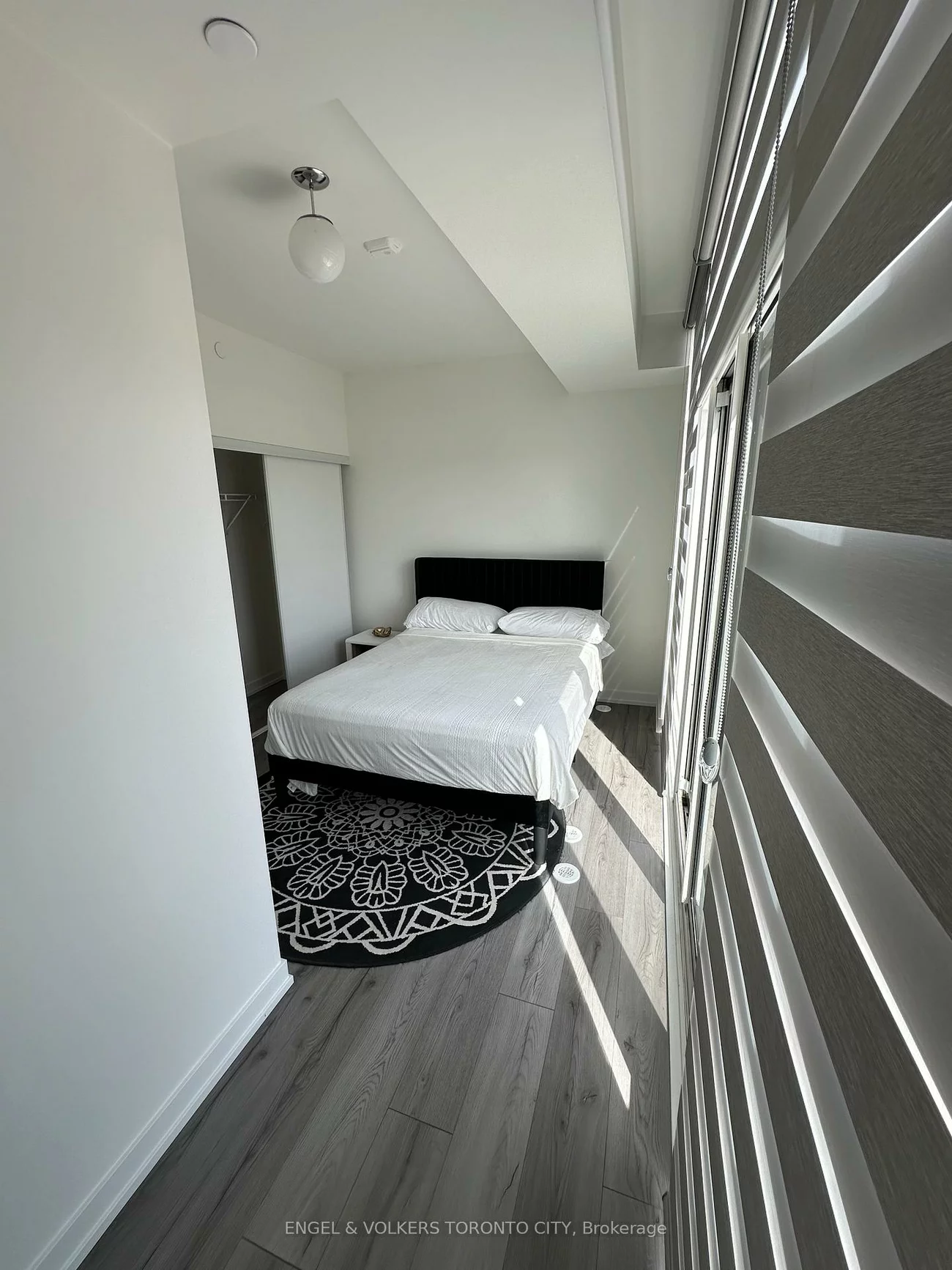 851, Sheppard W, Clanton Park, Toronto