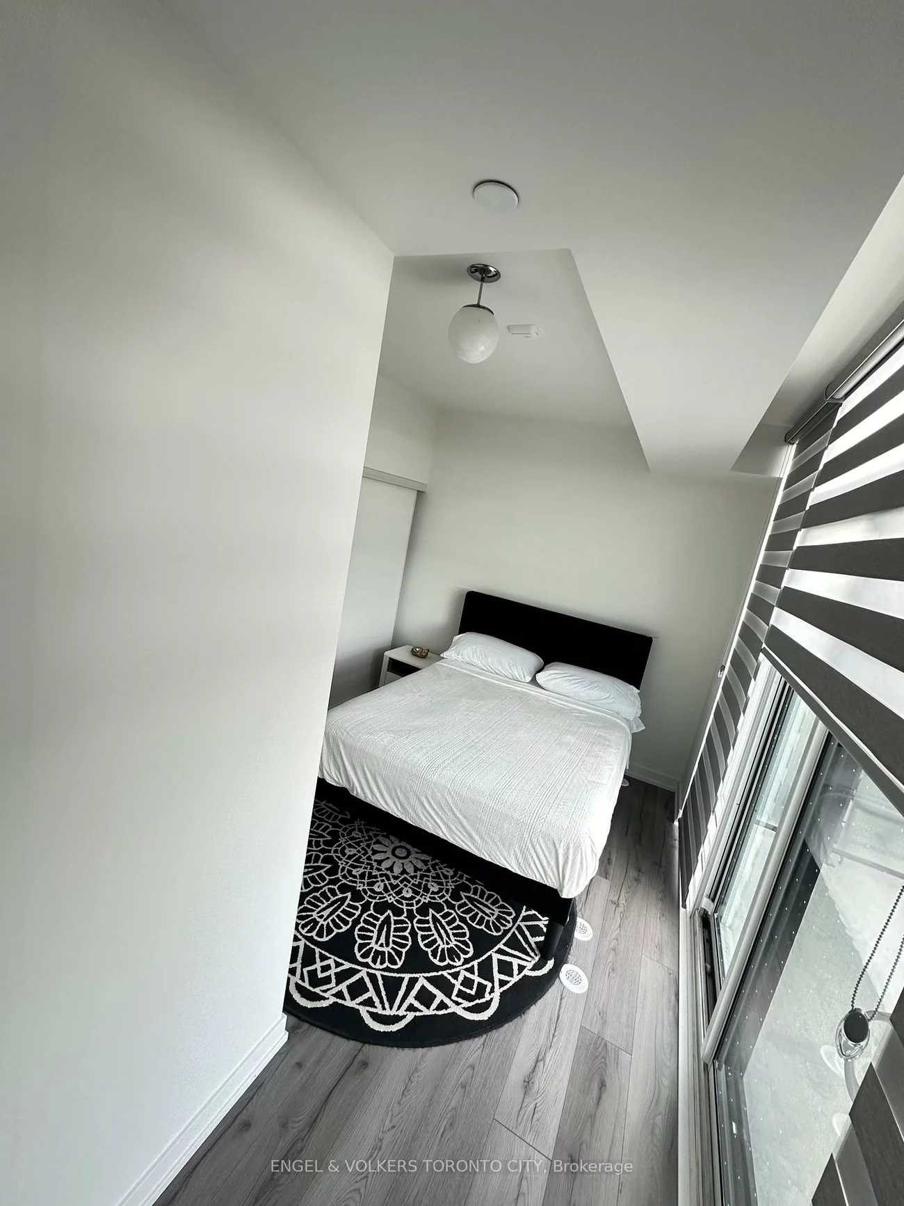 851, Sheppard W, Clanton Park, Toronto