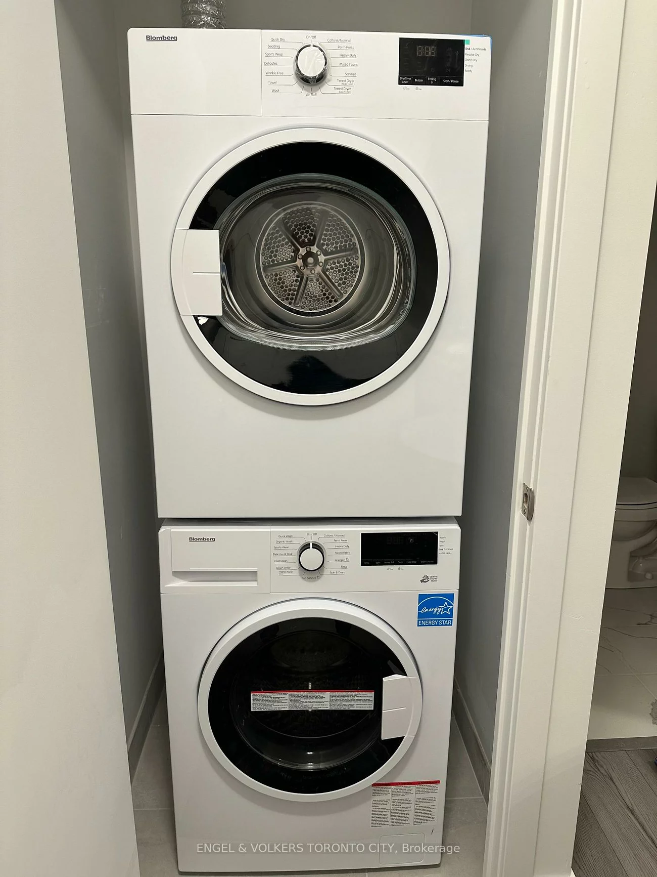 851, Sheppard W, Clanton Park, Toronto