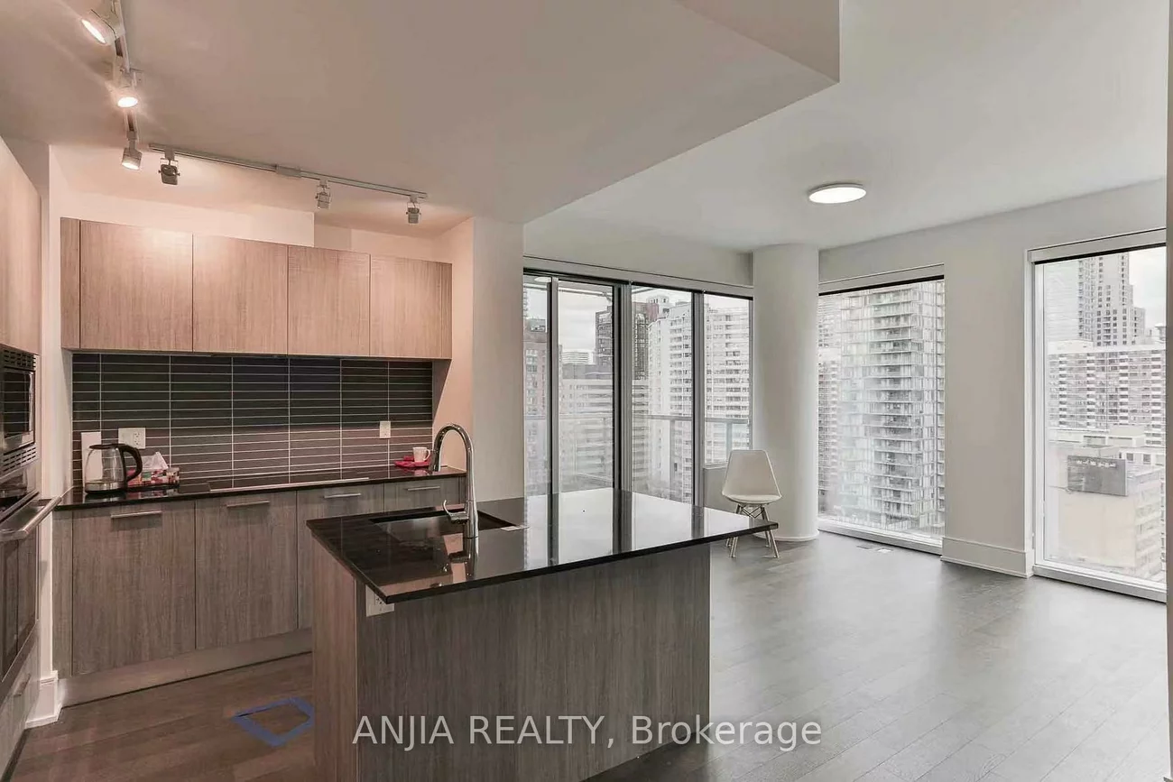 1, Gloucester, Church-Yonge Corridor, Toronto