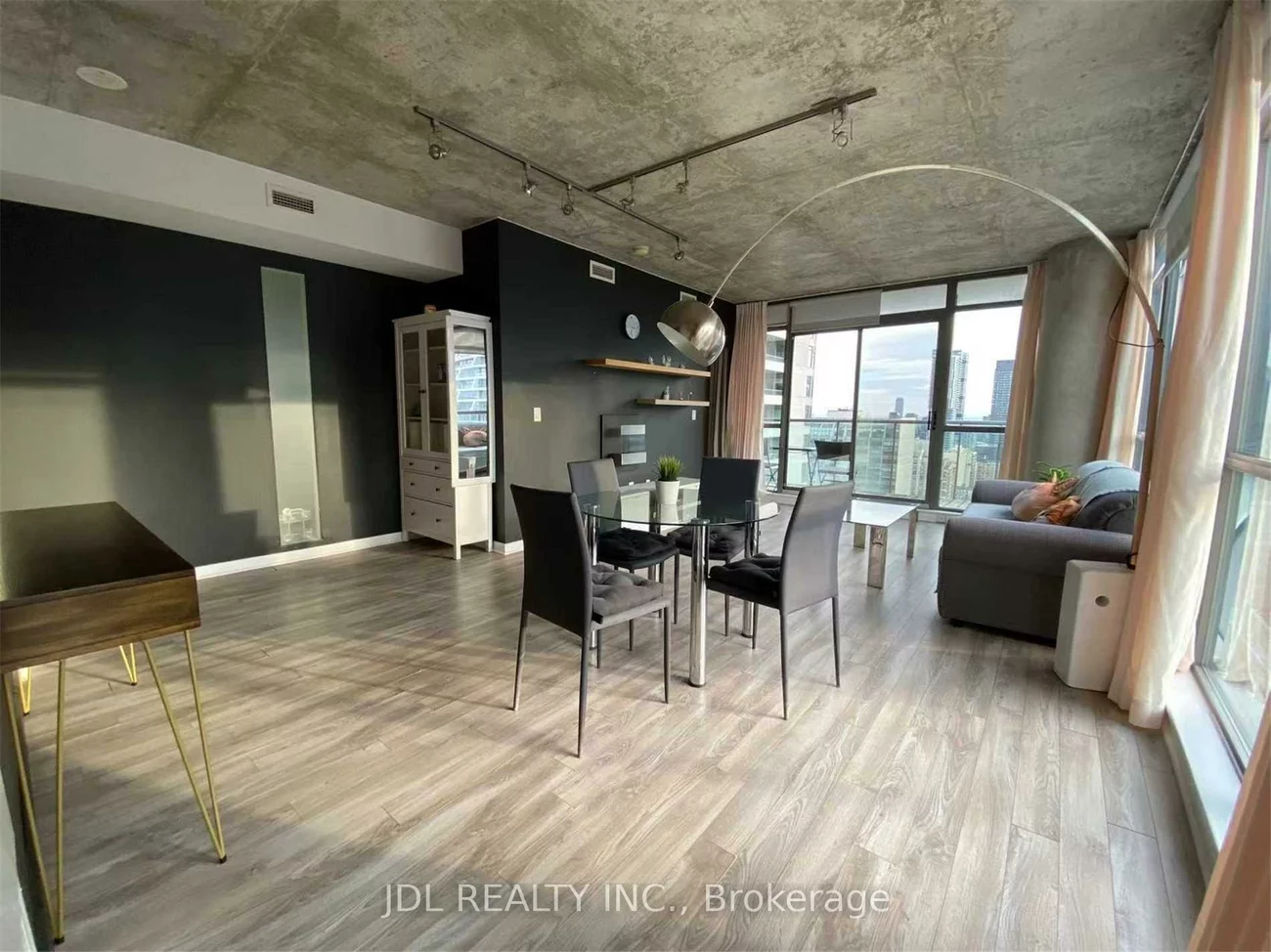 285, Mutual, Church-Yonge Corridor, Toronto