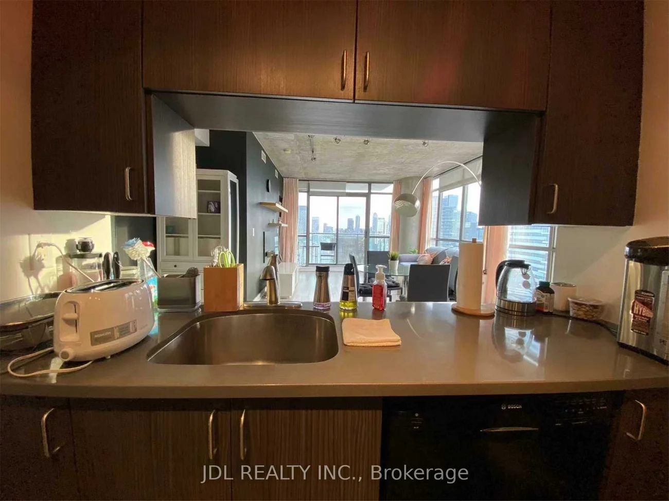 285, Mutual, Church-Yonge Corridor, Toronto