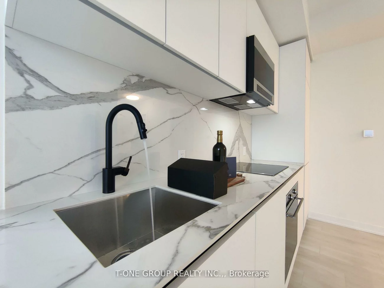 117, Broadway, Mount Pleasant West, Toronto