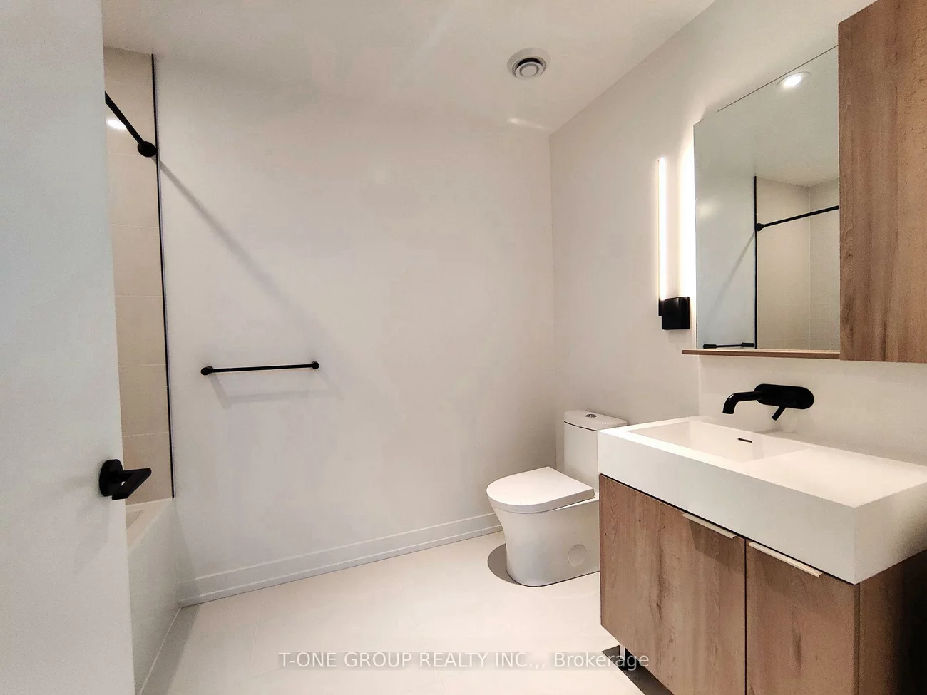 117, Broadway, Mount Pleasant West, Toronto