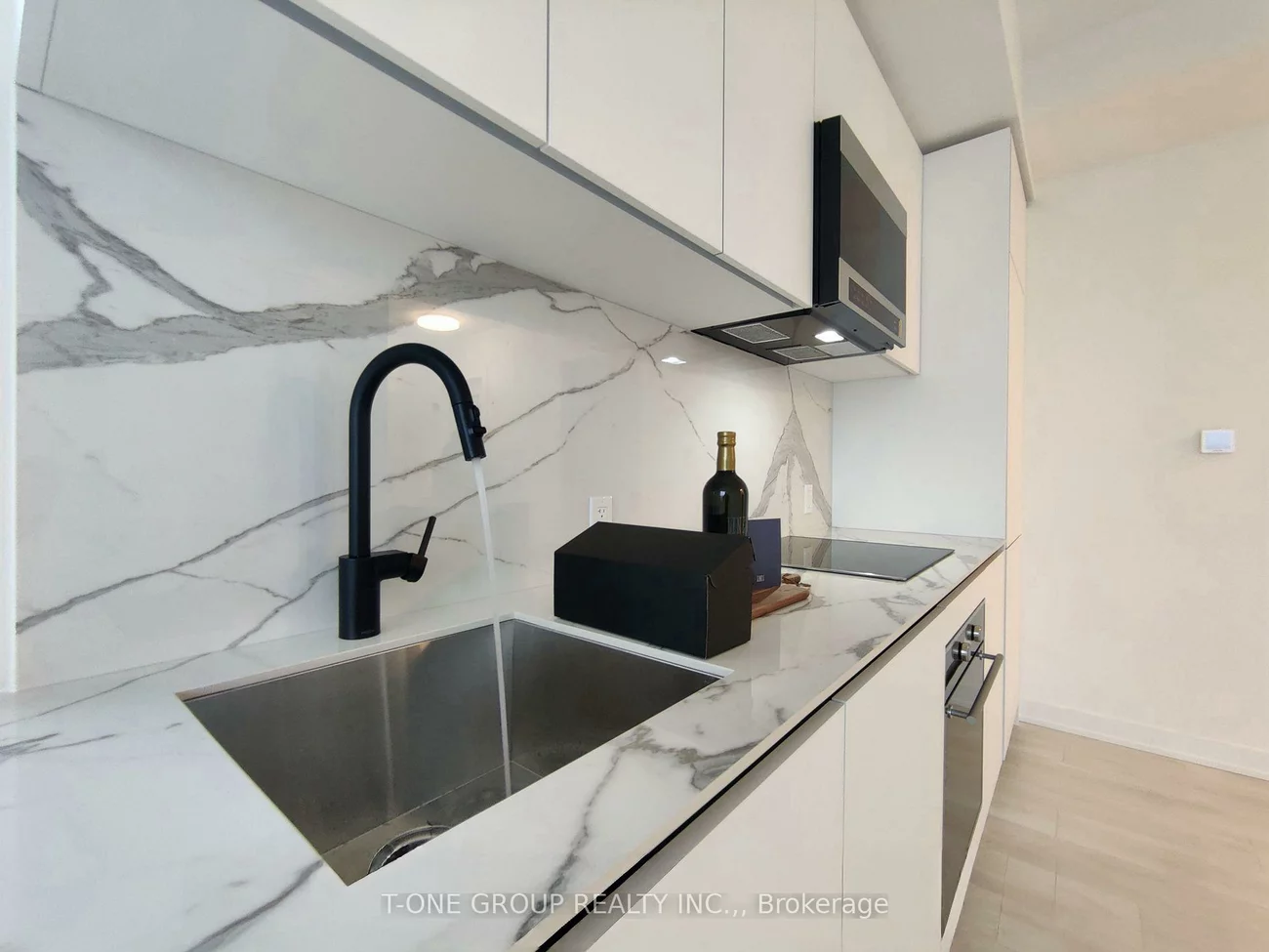 117, Broadway, Mount Pleasant West, Toronto