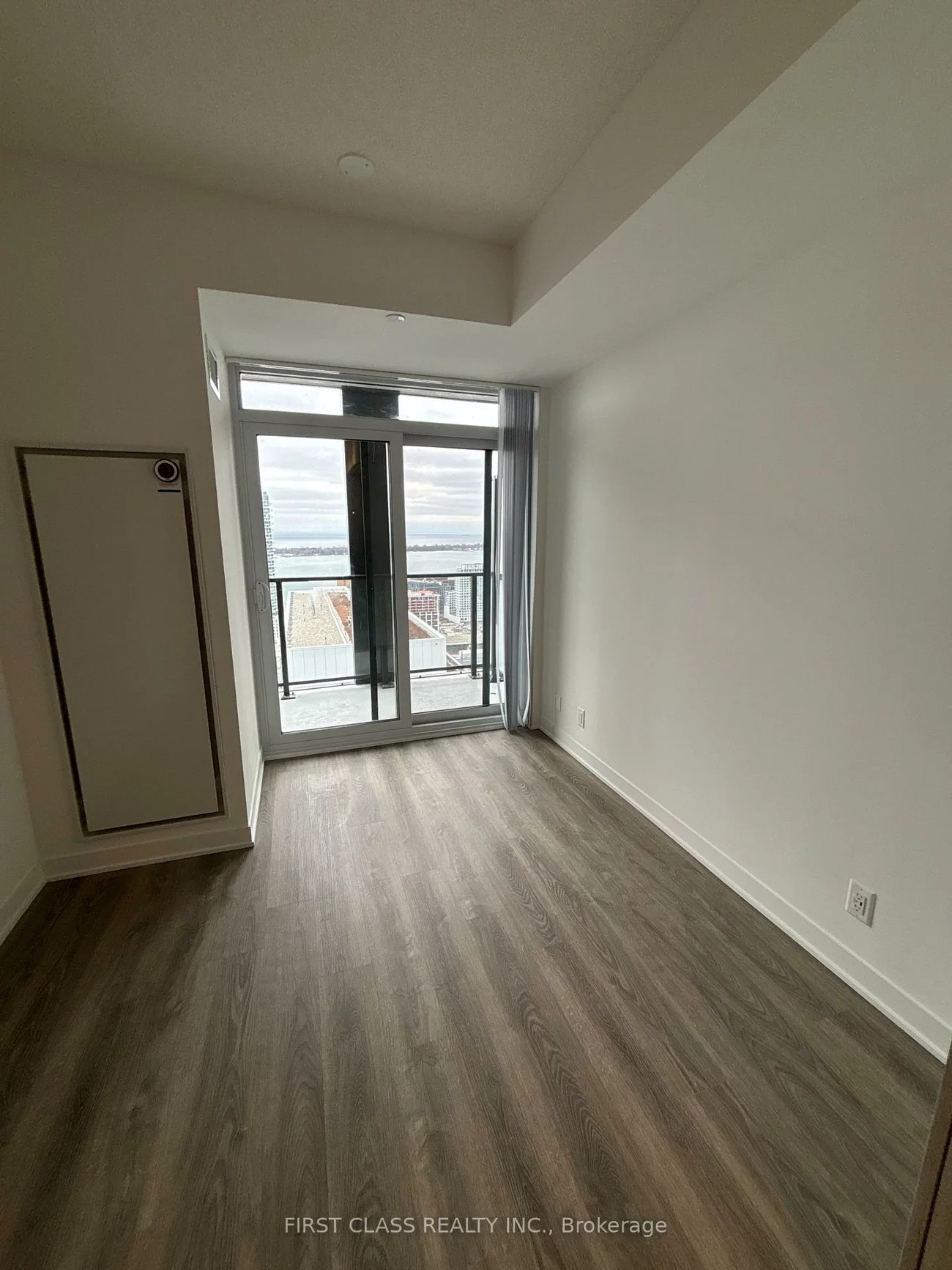 180, Front, Moss Park, Toronto