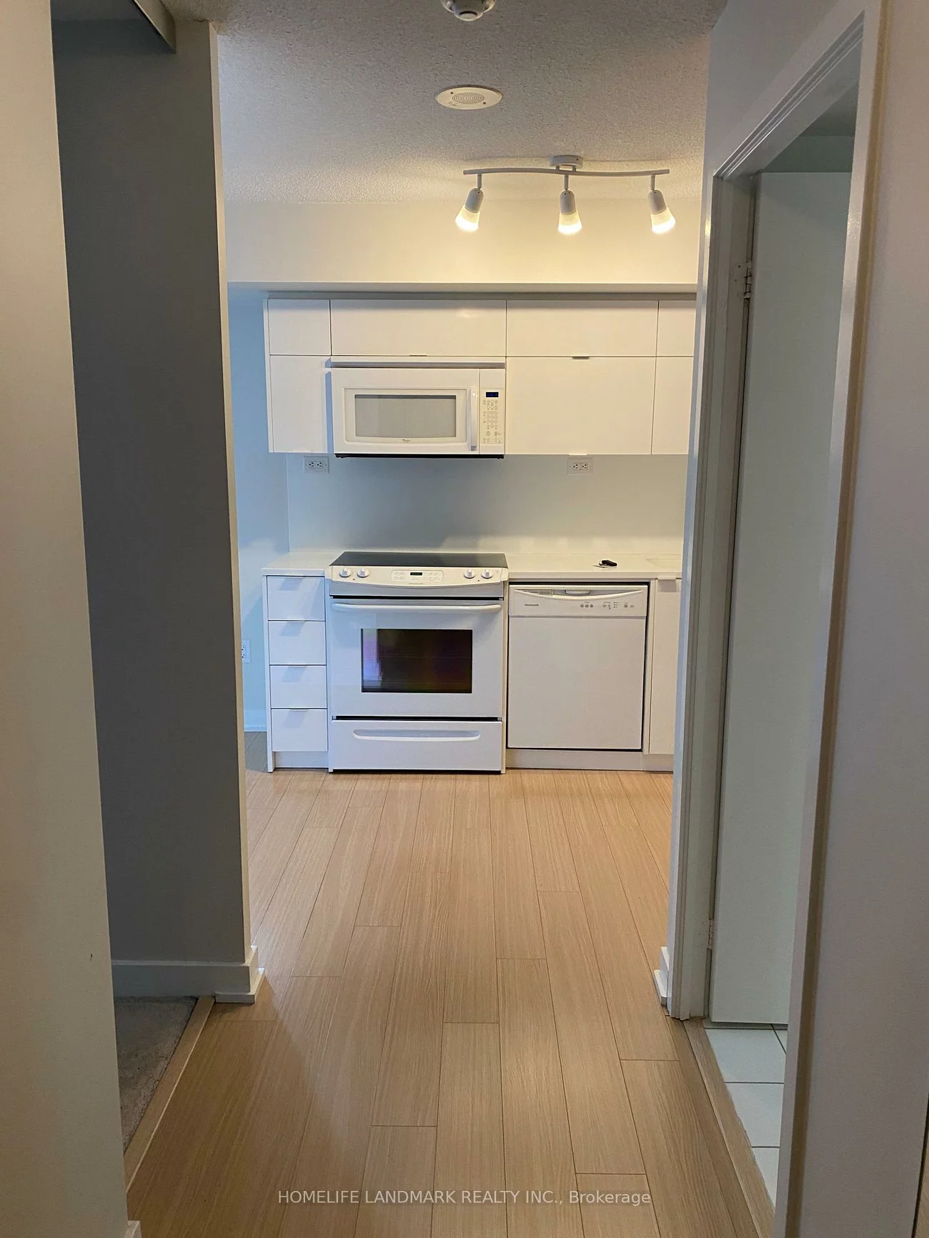 151, Dan Leckie, Waterfront Communities C1, Toronto