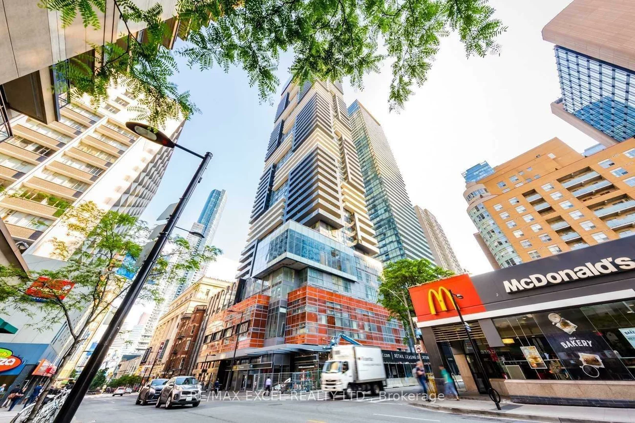 7, Grenville, Bay Street Corridor, Toronto