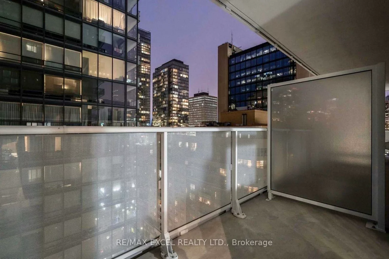 7, Grenville, Bay Street Corridor, Toronto