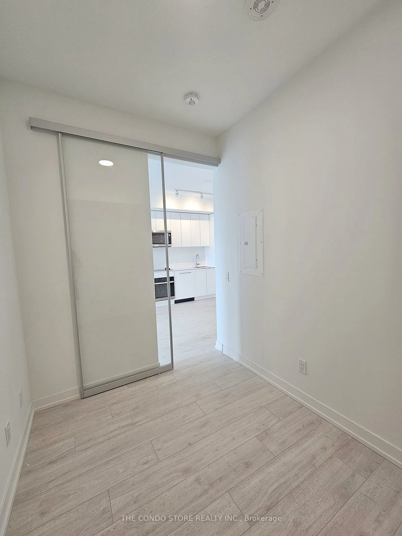 181, Sheppard, Willowdale East, Toronto