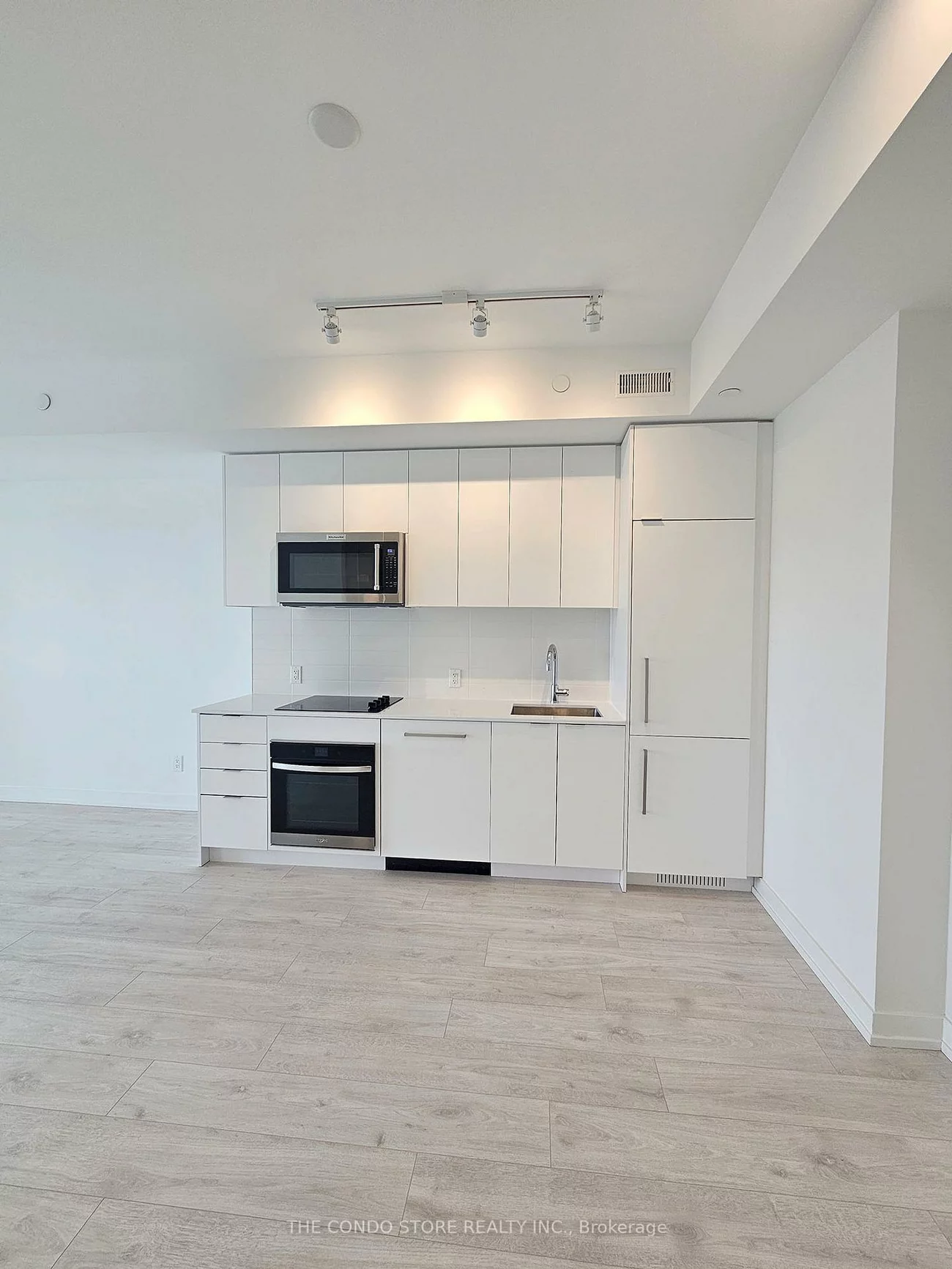 181, Sheppard, Willowdale East, Toronto