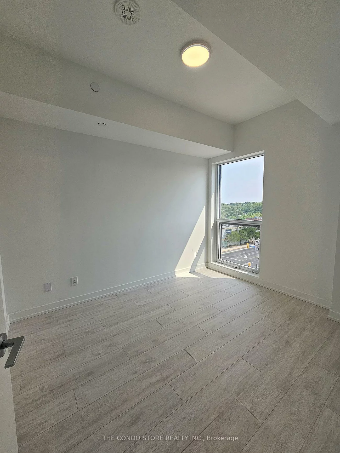 181, Sheppard, Willowdale East, Toronto