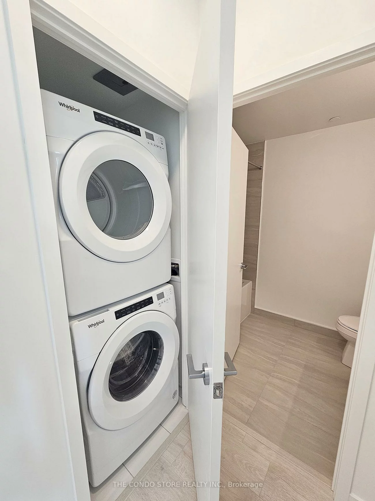 181, Sheppard, Willowdale East, Toronto