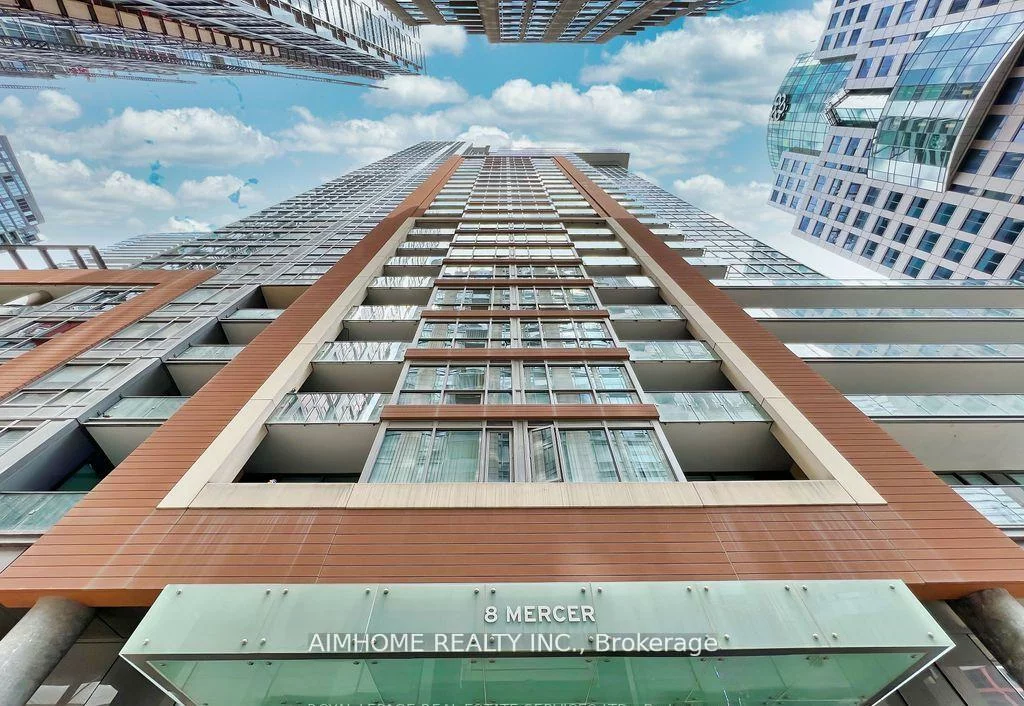 8, Mercer, Waterfront Communities C1, Toronto