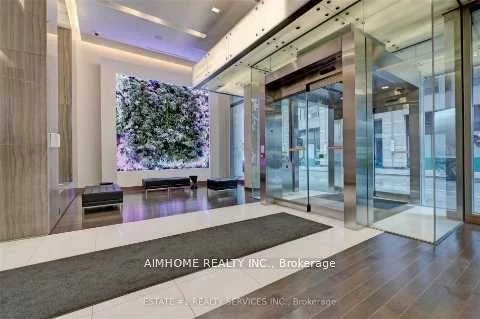 8, Mercer, Waterfront Communities C1, Toronto