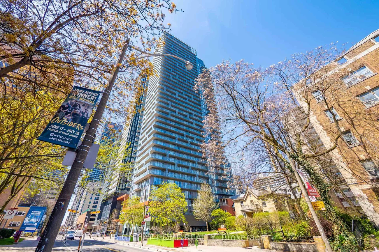 50, Wellesley, Church-Yonge Corridor, Toronto