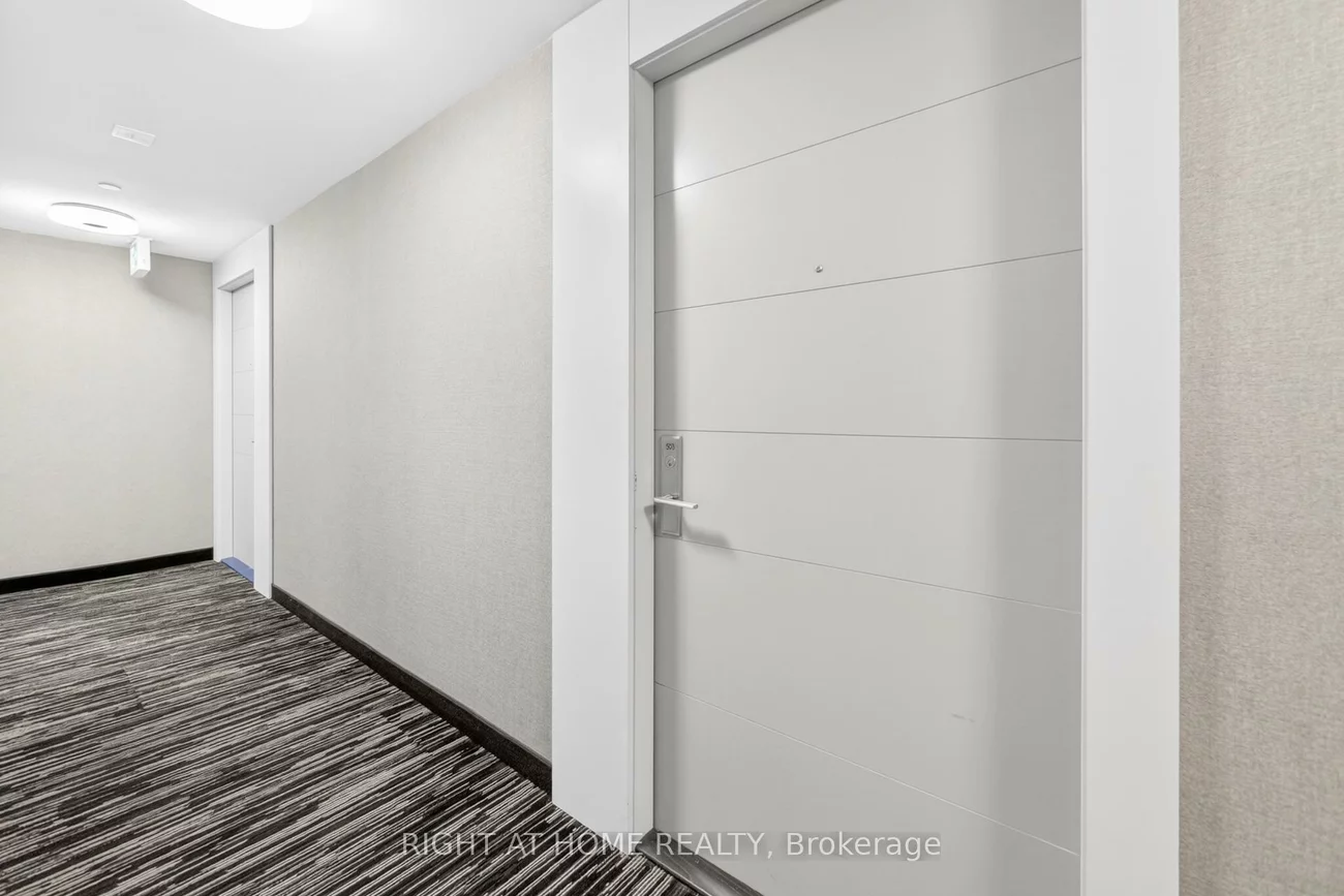50, Wellesley, Church-Yonge Corridor, Toronto