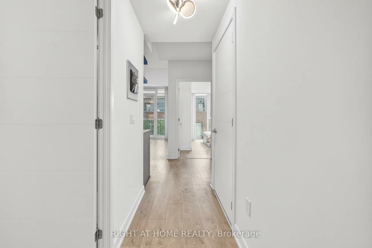 50, Wellesley, Church-Yonge Corridor, Toronto