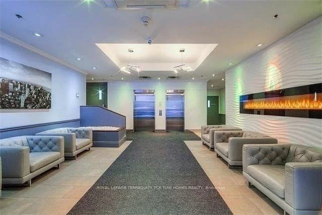 105, Victoria, Church-Yonge Corridor, Toronto