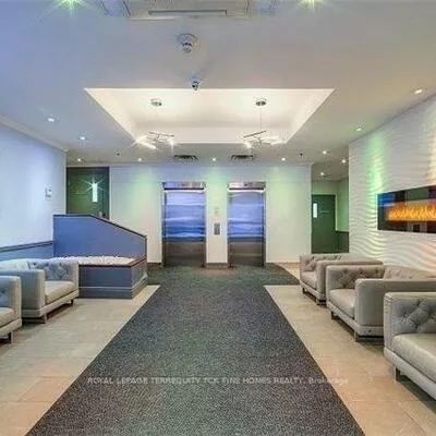 105, Victoria, Church-Yonge Corridor, Toronto