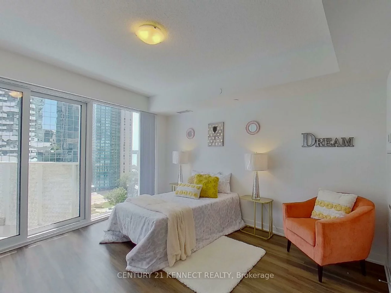 100, Harbour, Waterfront Communities C1, Toronto