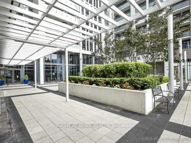 400, Adelaide, Moss Park, Toronto