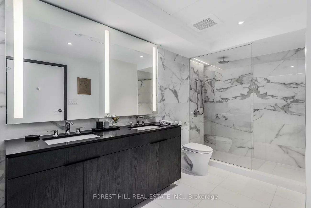 2, Avenue, Annex, Toronto