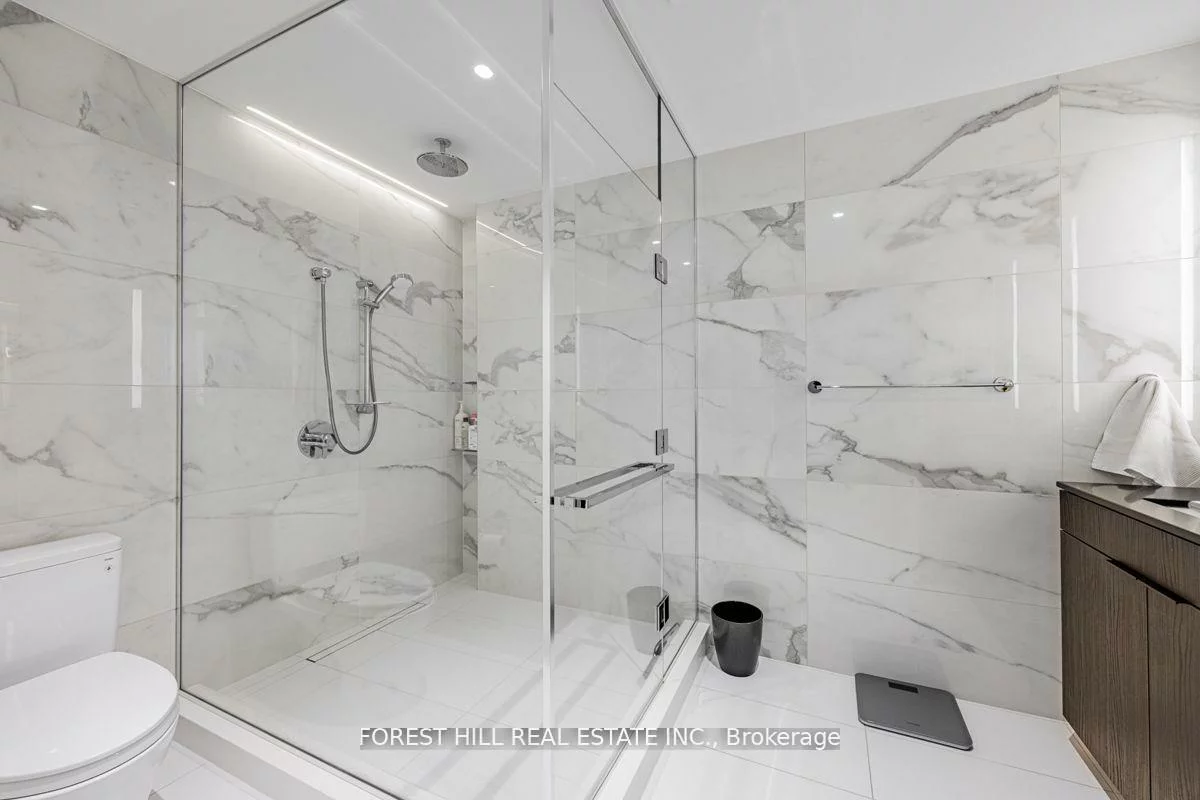 2, Avenue, Annex, Toronto