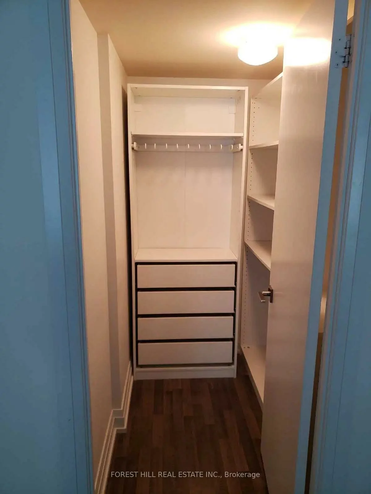 555, Wilson, Clanton Park, Toronto