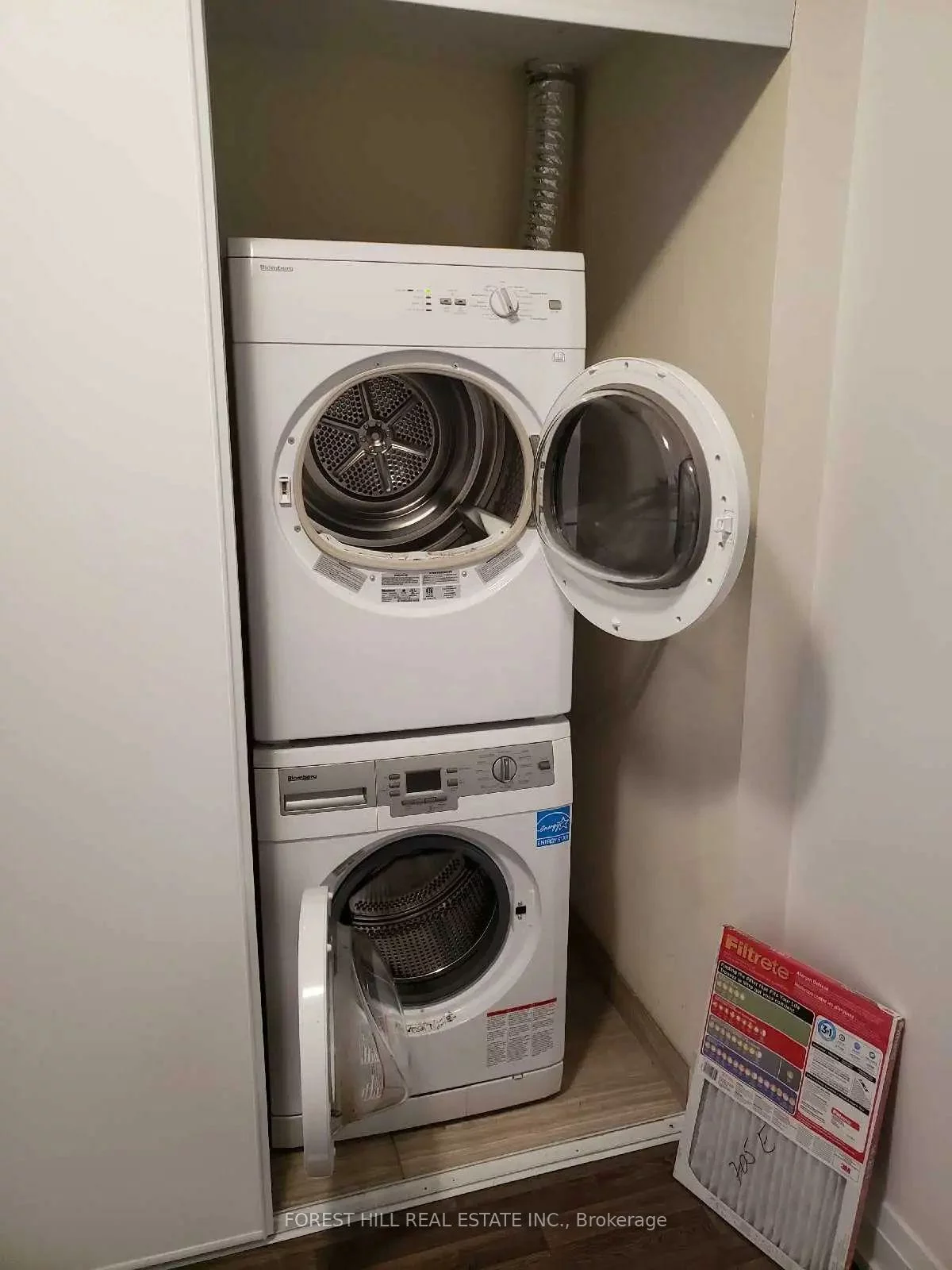 555, Wilson, Clanton Park, Toronto