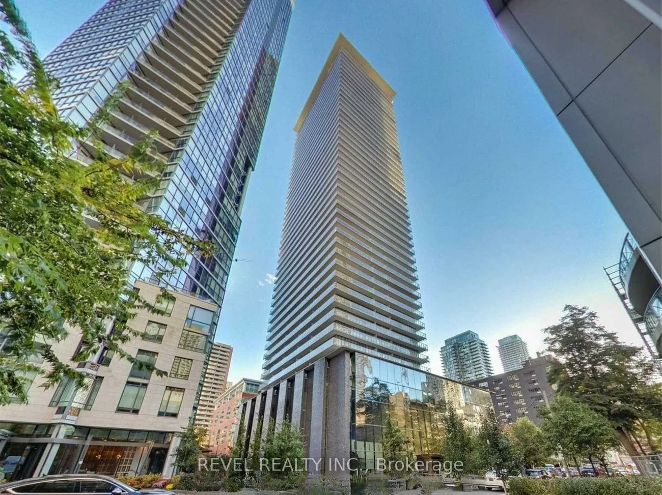 33, Charles, Church-Yonge Corridor, Toronto
