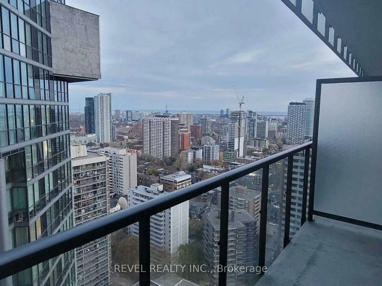 33, Charles, Church-Yonge Corridor, Toronto