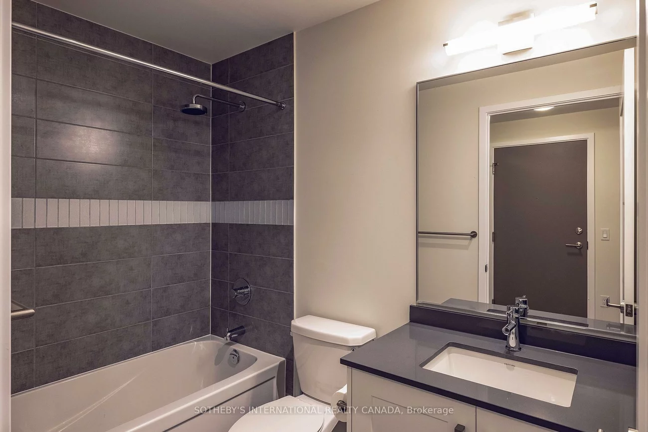 99, John, Waterfront Communities C1, Toronto