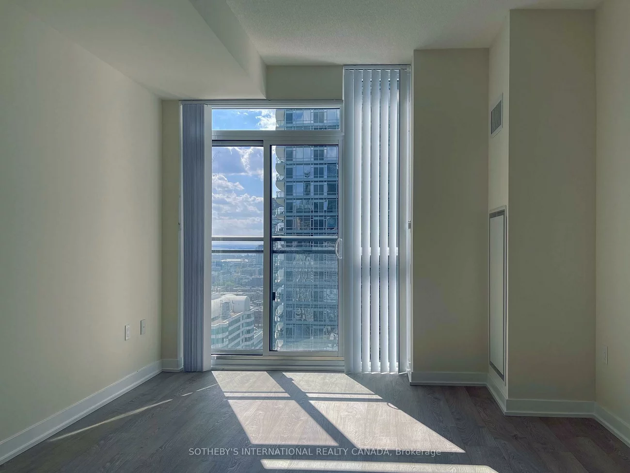 99, John, Waterfront Communities C1, Toronto