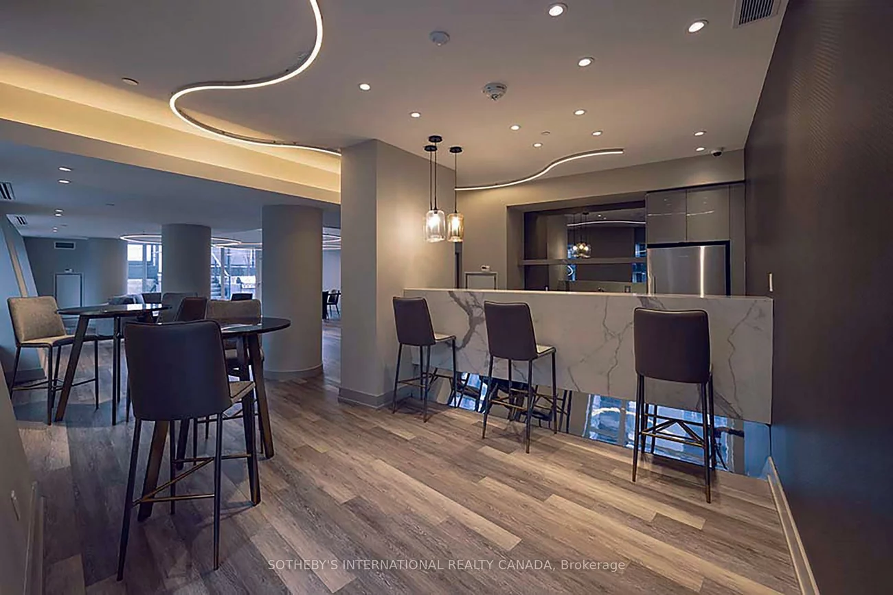 99, John, Waterfront Communities C1, Toronto