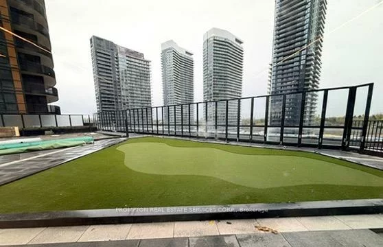 75, Billes, Bayview Village, Toronto
