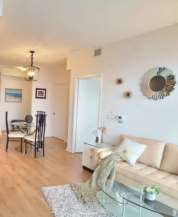 115, Mcmahon, Bayview Village, Toronto