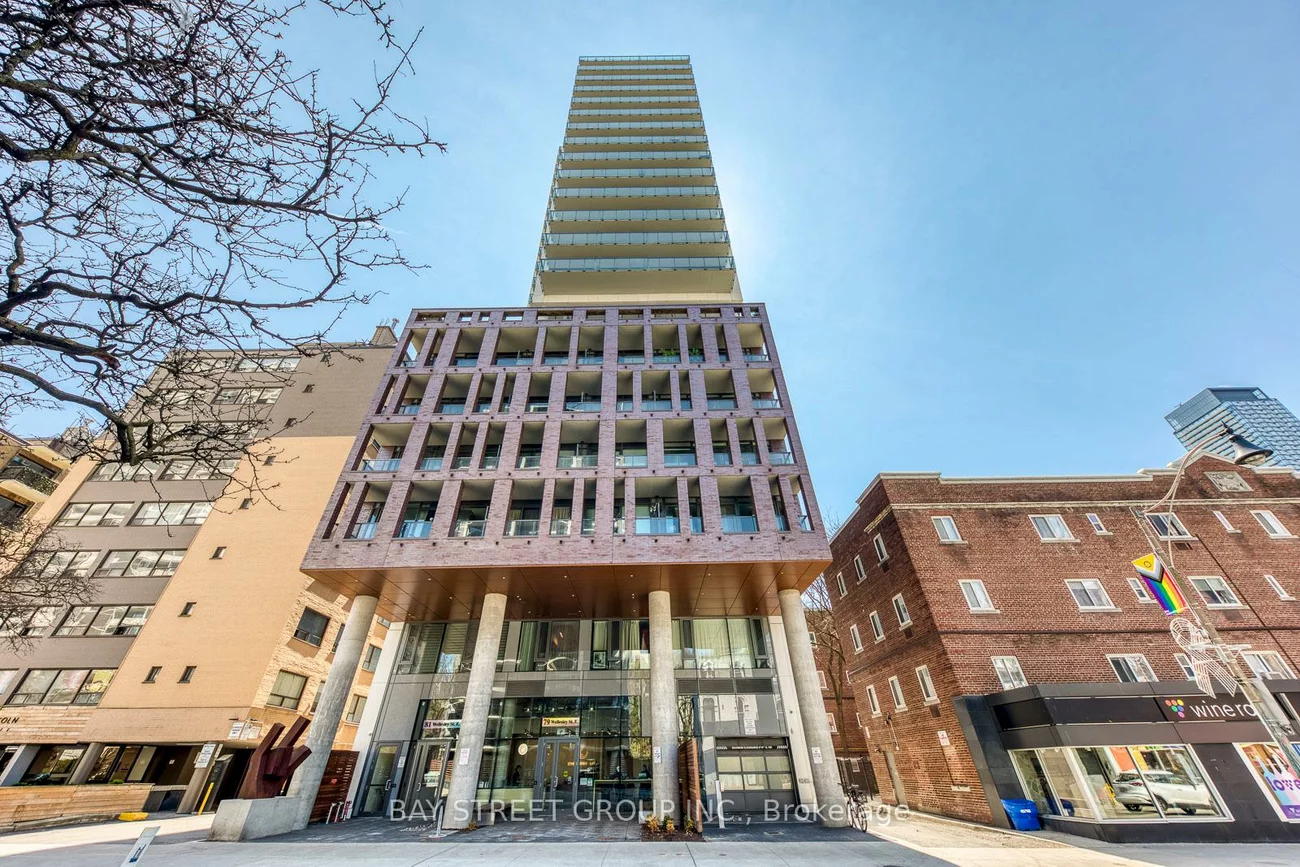 81, Wellesley, Church-Yonge Corridor, Toronto