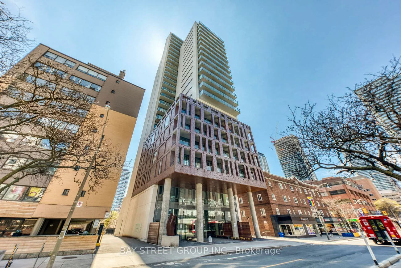 81, Wellesley, Church-Yonge Corridor, Toronto