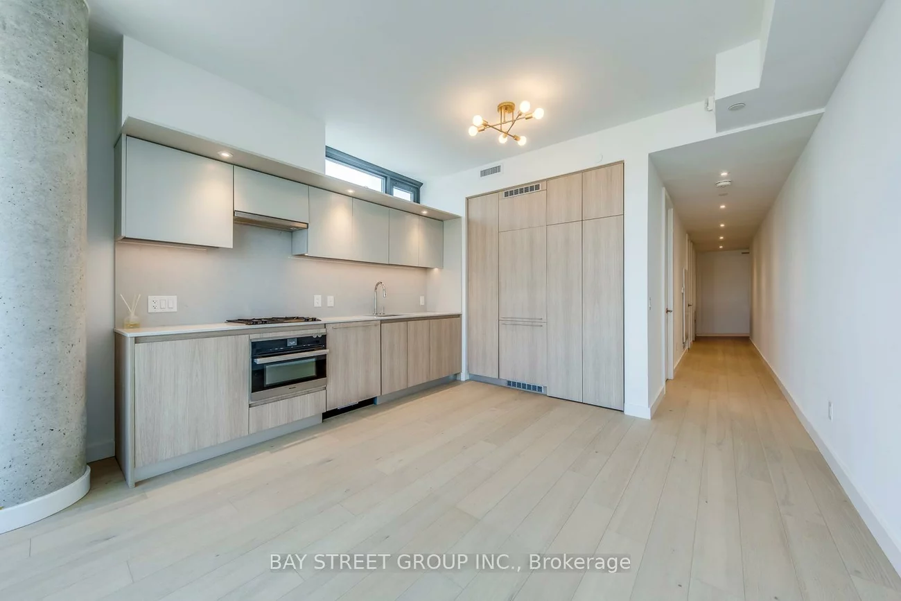81, Wellesley, Church-Yonge Corridor, Toronto