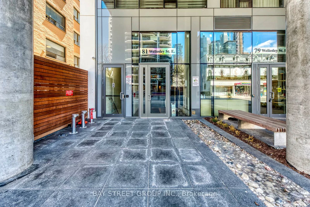 81, Wellesley, Church-Yonge Corridor, Toronto