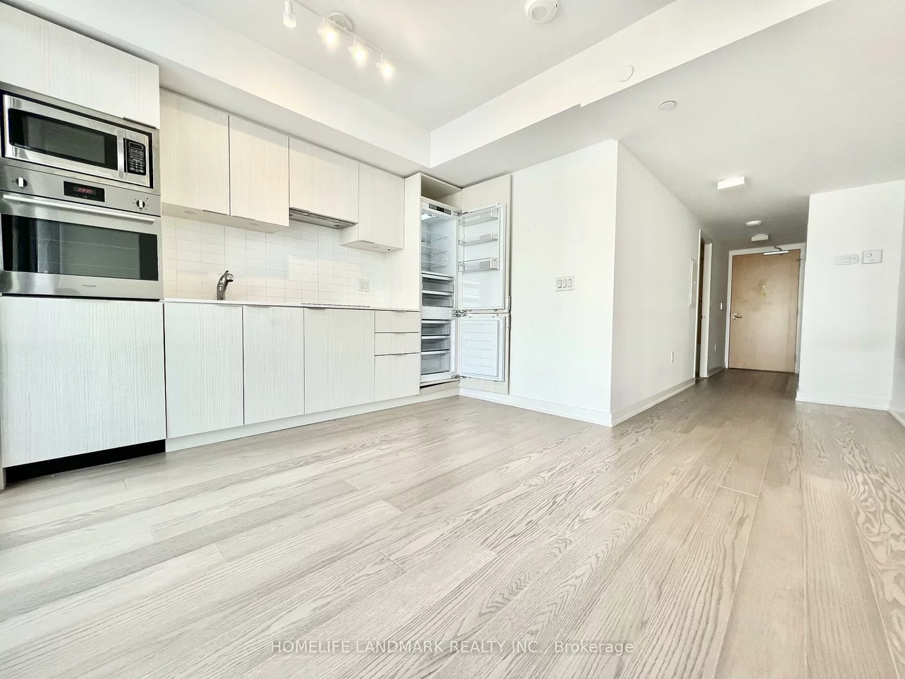 11, Wellesley, Bay Street Corridor, Toronto